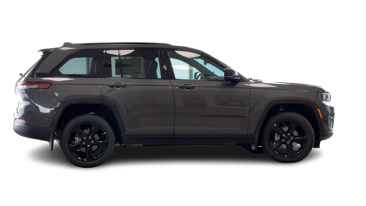 2025 Jeep Grand Cherokee in Regina, Saskatchewan