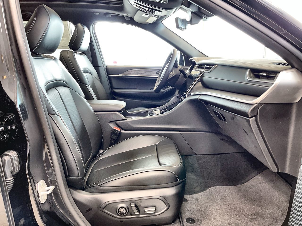 2025 Jeep Grand Cherokee in Regina, Saskatchewan