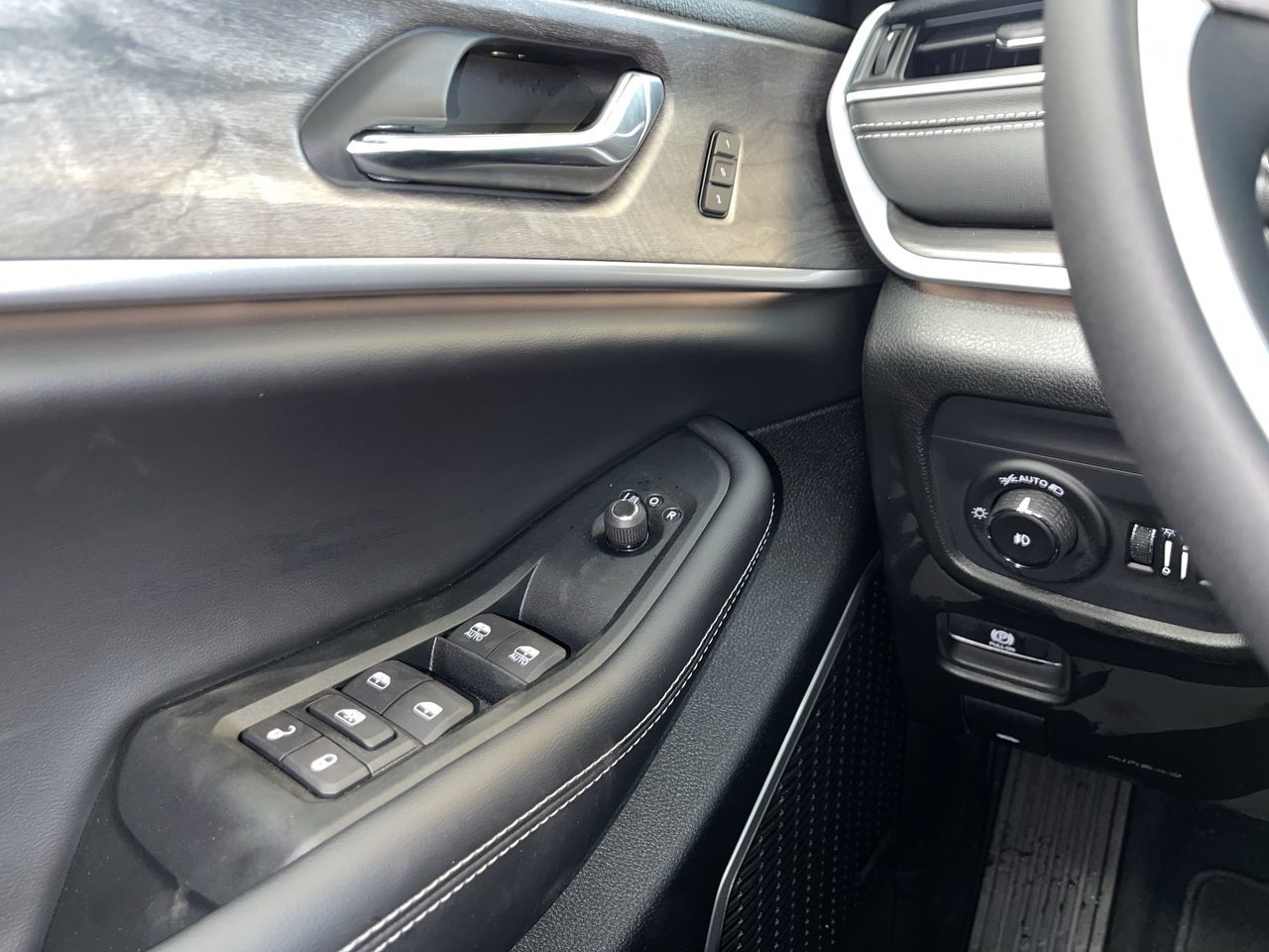2025 Jeep Grand Cherokee in Regina, Saskatchewan