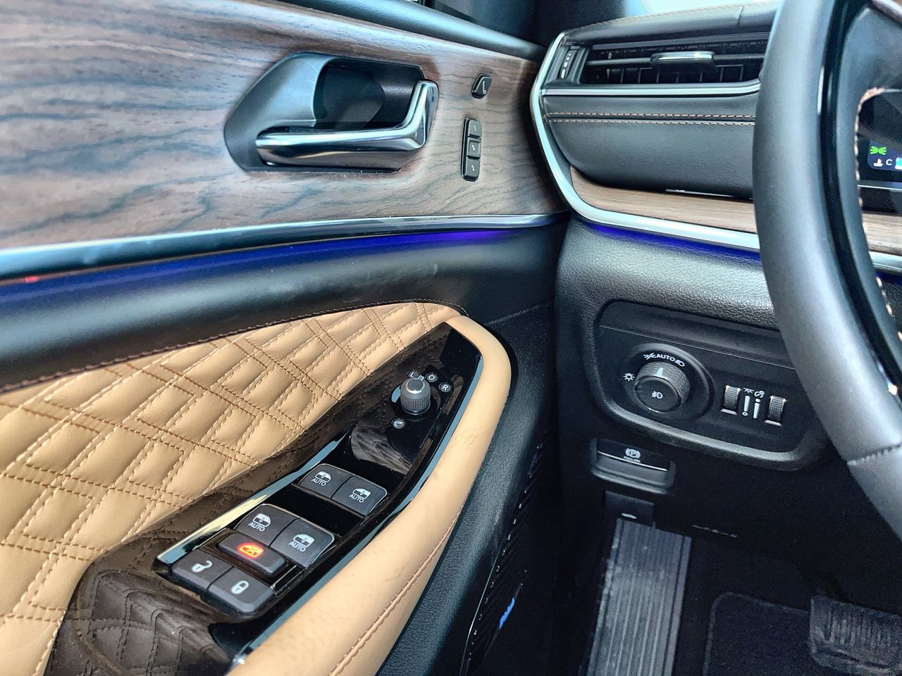 2025 Jeep Grand Cherokee in Regina, Saskatchewan