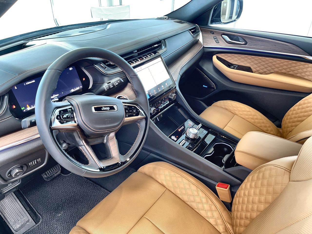2025 Jeep Grand Cherokee in Regina, Saskatchewan