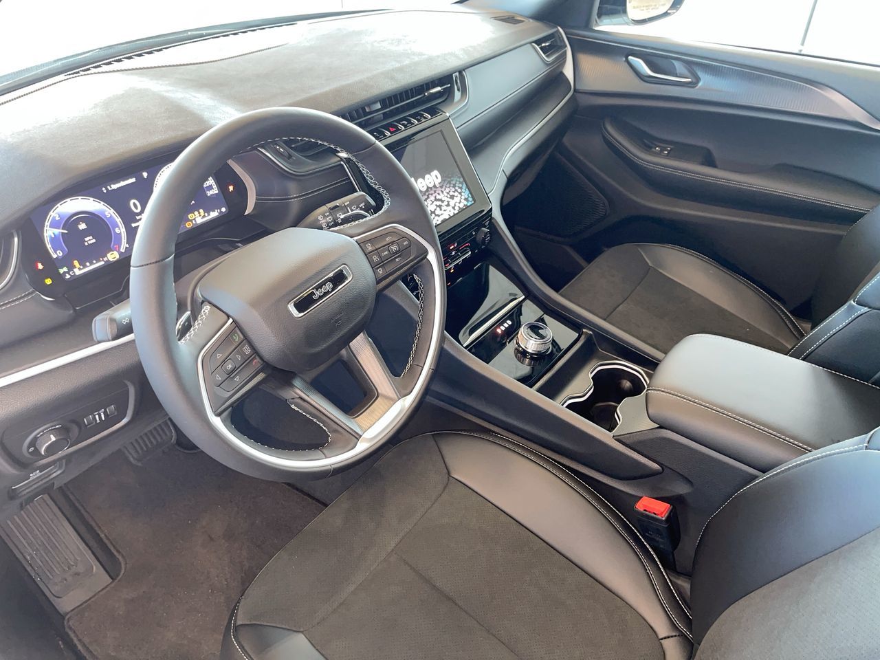 2025 Jeep Grand Cherokee in Regina, Saskatchewan