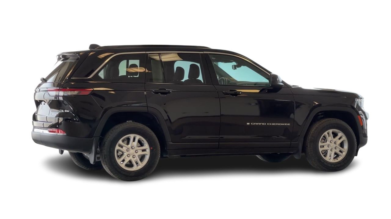 2025 Jeep GRAND CHEROKEE