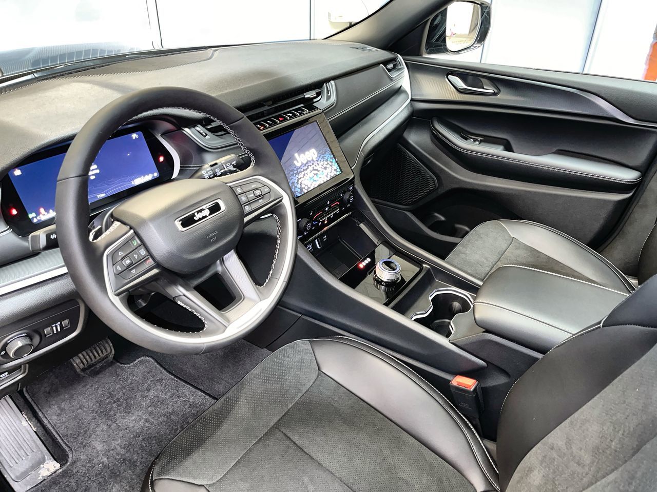 2025 Jeep Grand Cherokee in Regina, Saskatchewan