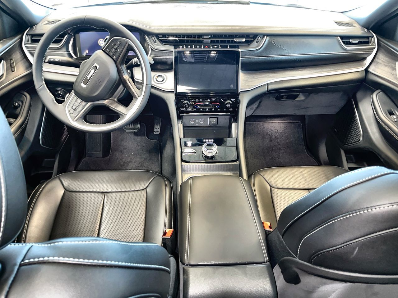 2025 Jeep Grand Cherokee in Regina, Saskatchewan