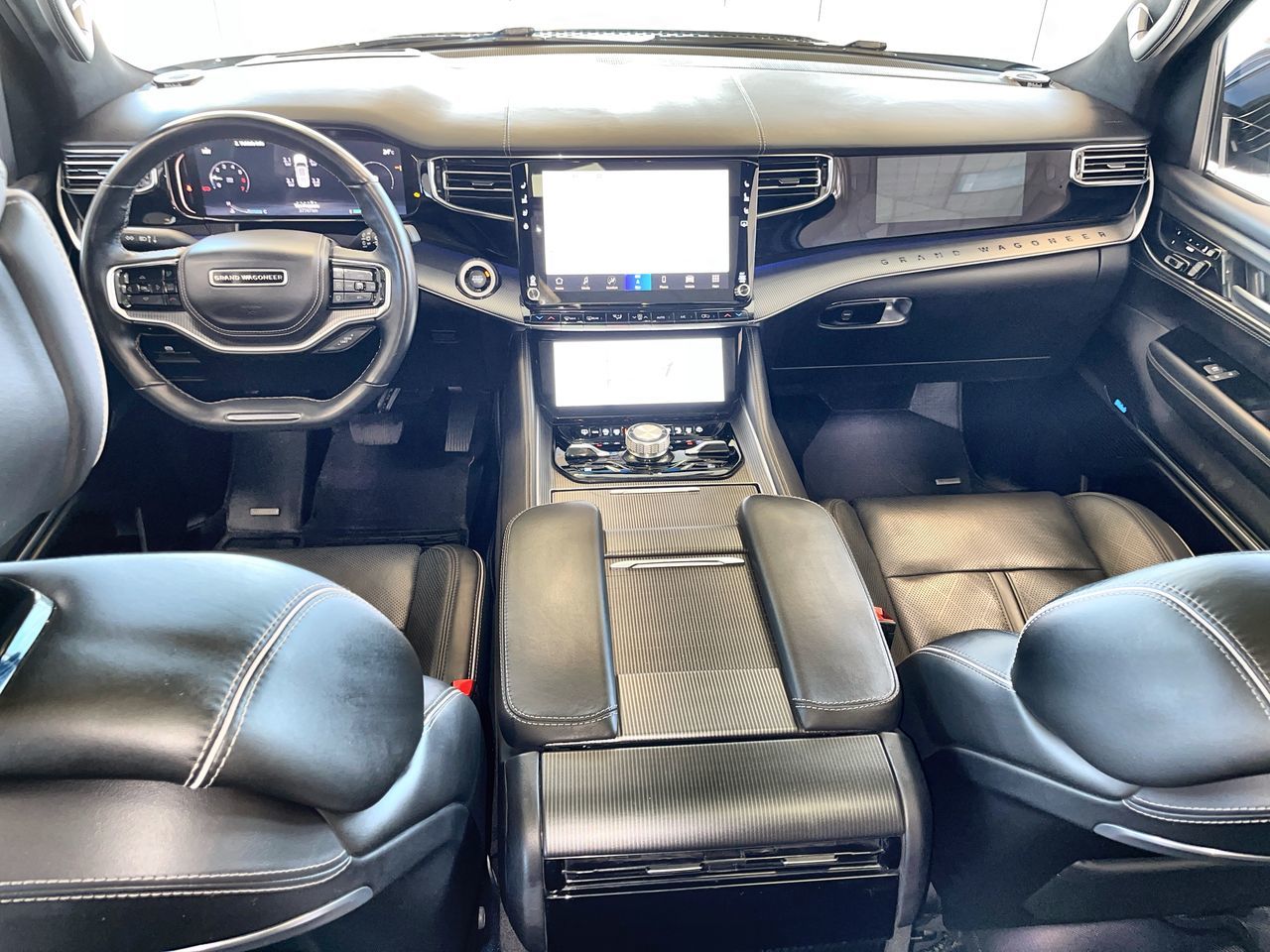 2023 Jeep Grand Wagoneer