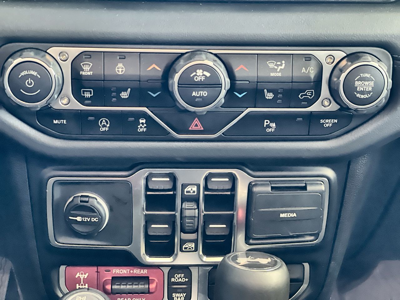 2025 Jeep WRANGLER 4-Door in Regina, Saskatchewan