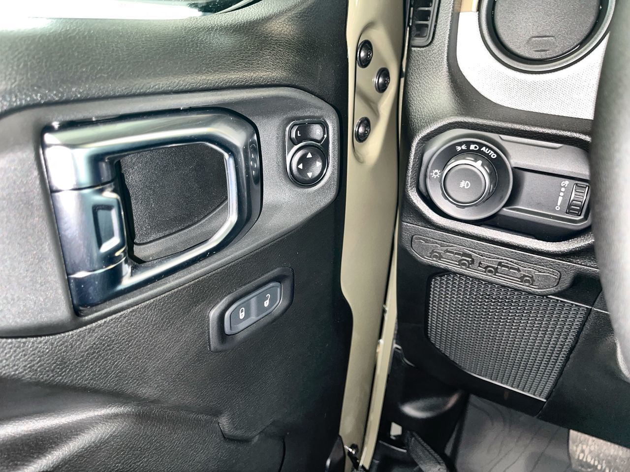 Jeep WRANGLER 4-Door  2025 à Regina, Saskatchewan