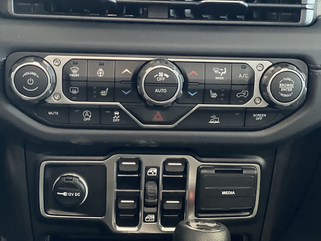 2025 Jeep WRANGLER 4-Door in Regina, Saskatchewan