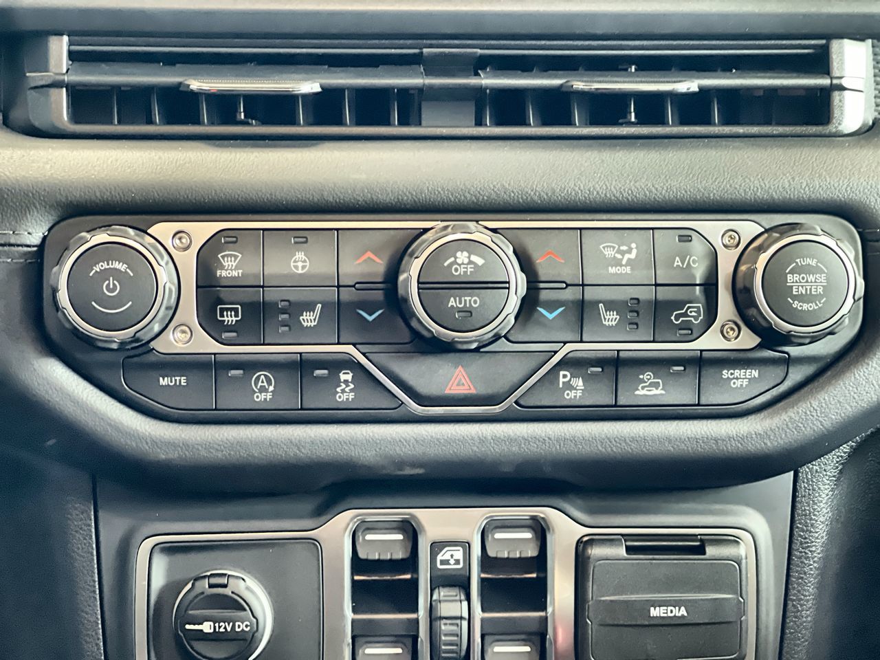 2025 Jeep WRANGLER 4-Door