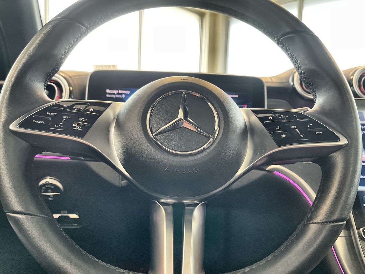 2025 Mercedes-Benz GLC300