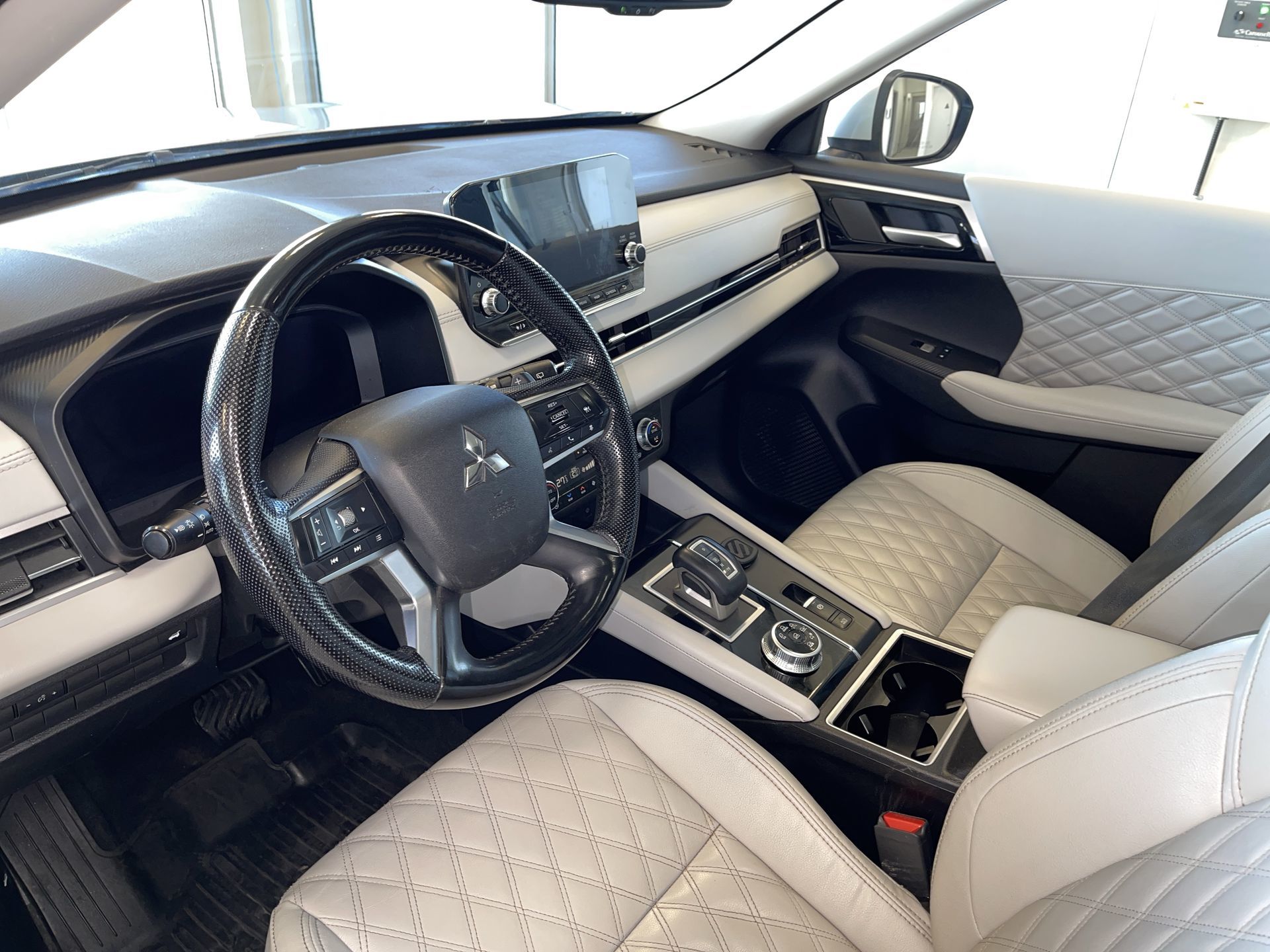 2024 Mitsubishi Outlander