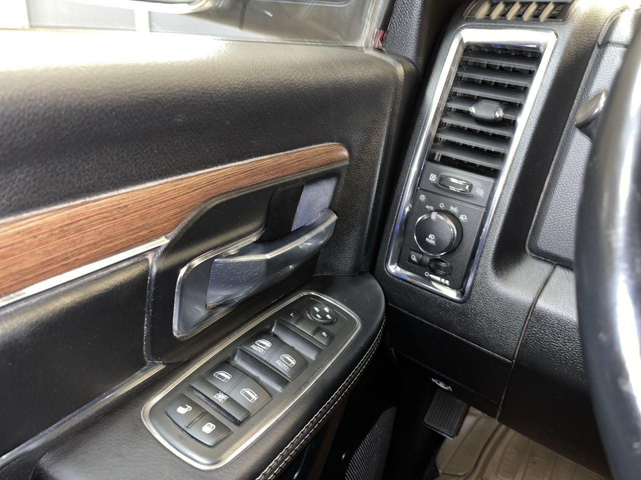 Ram 1500 Crew Cab  2013 à Regina, Saskatchewan