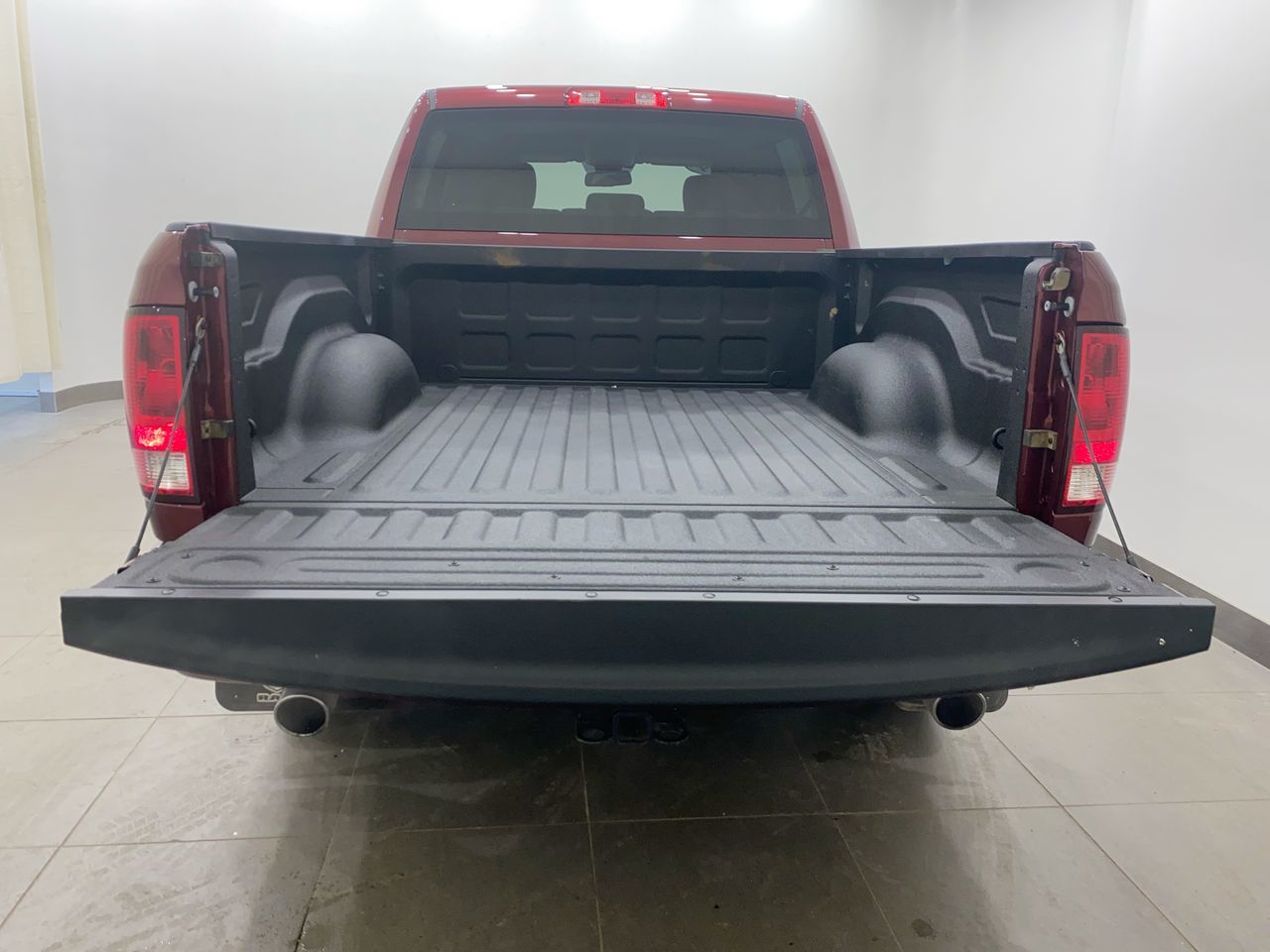 2020 Ram RAM 1500 Classic Crew Cab 4x4 (DS) in Regina, Saskatchewan