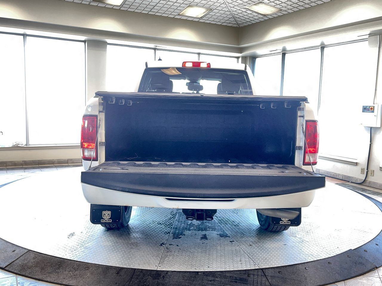 2021 Ram RAM 1500 Classic Crew Cab 4x4 (DS)