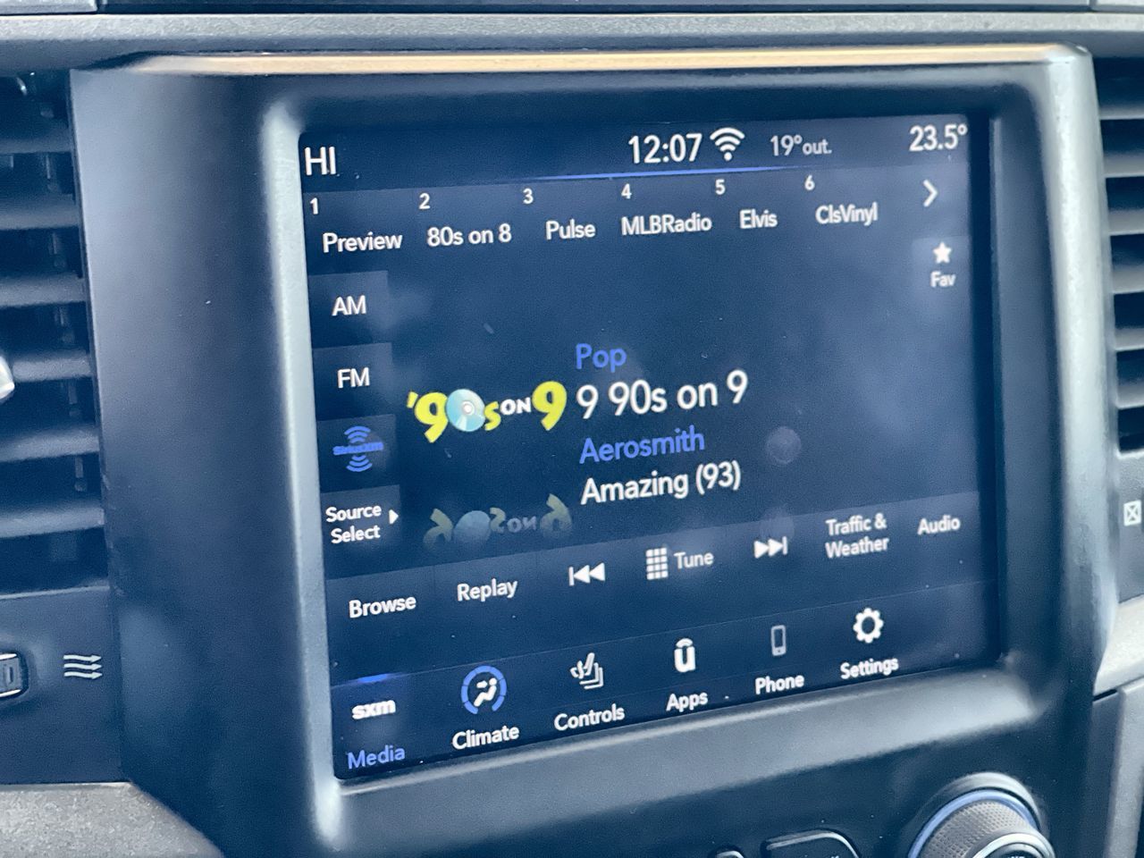 2021 Ram RAM 1500 Classic Crew Cab 4x4 (DS)