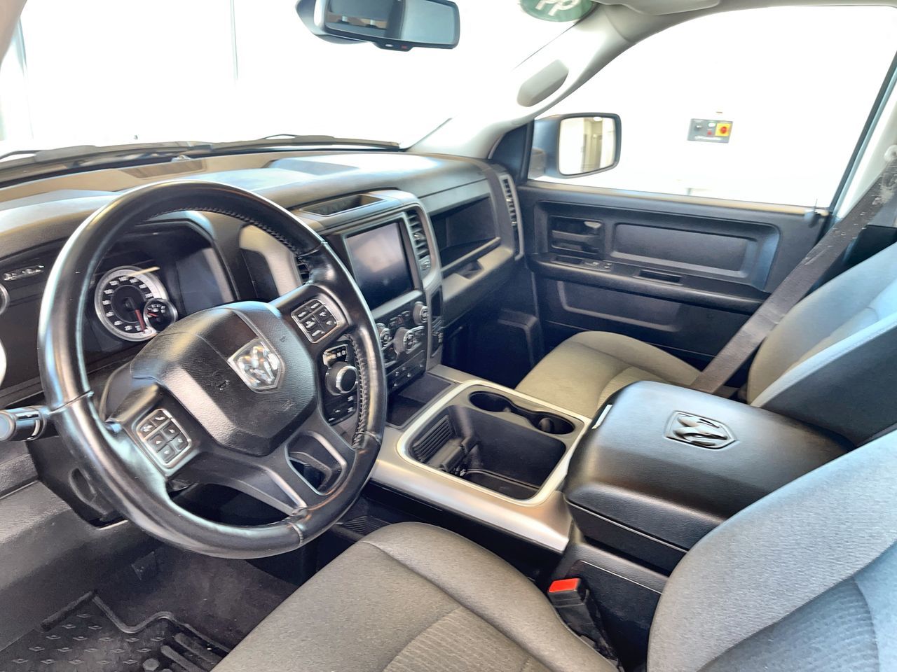 2021 Ram RAM 1500 Classic Crew Cab 4x4 (DS)