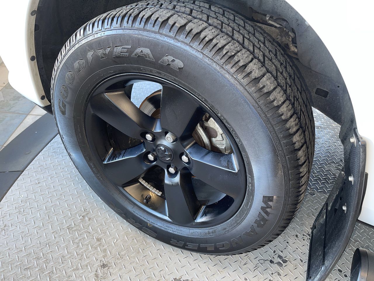 2021 Ram RAM 1500 Classic Crew Cab 4x4 (DS)