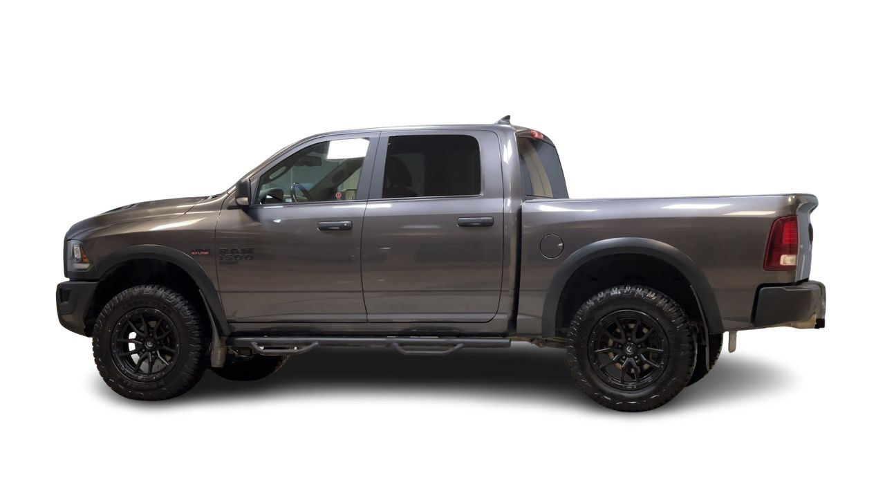 Ram RAM 1500 Classic Crew Cab 4x4 (DS)  2021 à Regina, Saskatchewan