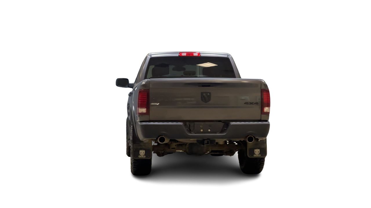 Ram RAM 1500 Classic Crew Cab 4x4 (DS)  2021 à Regina, Saskatchewan
