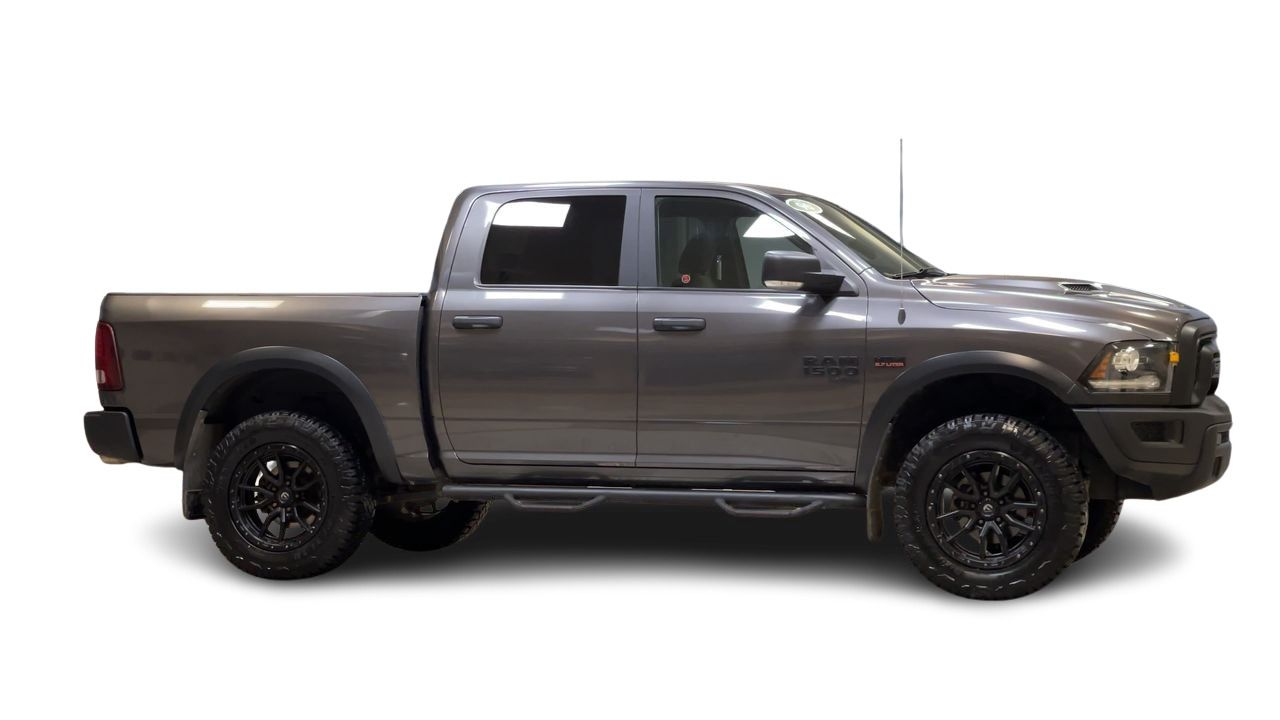 Ram RAM 1500 Classic Crew Cab 4x4 (DS)  2021 à Regina, Saskatchewan