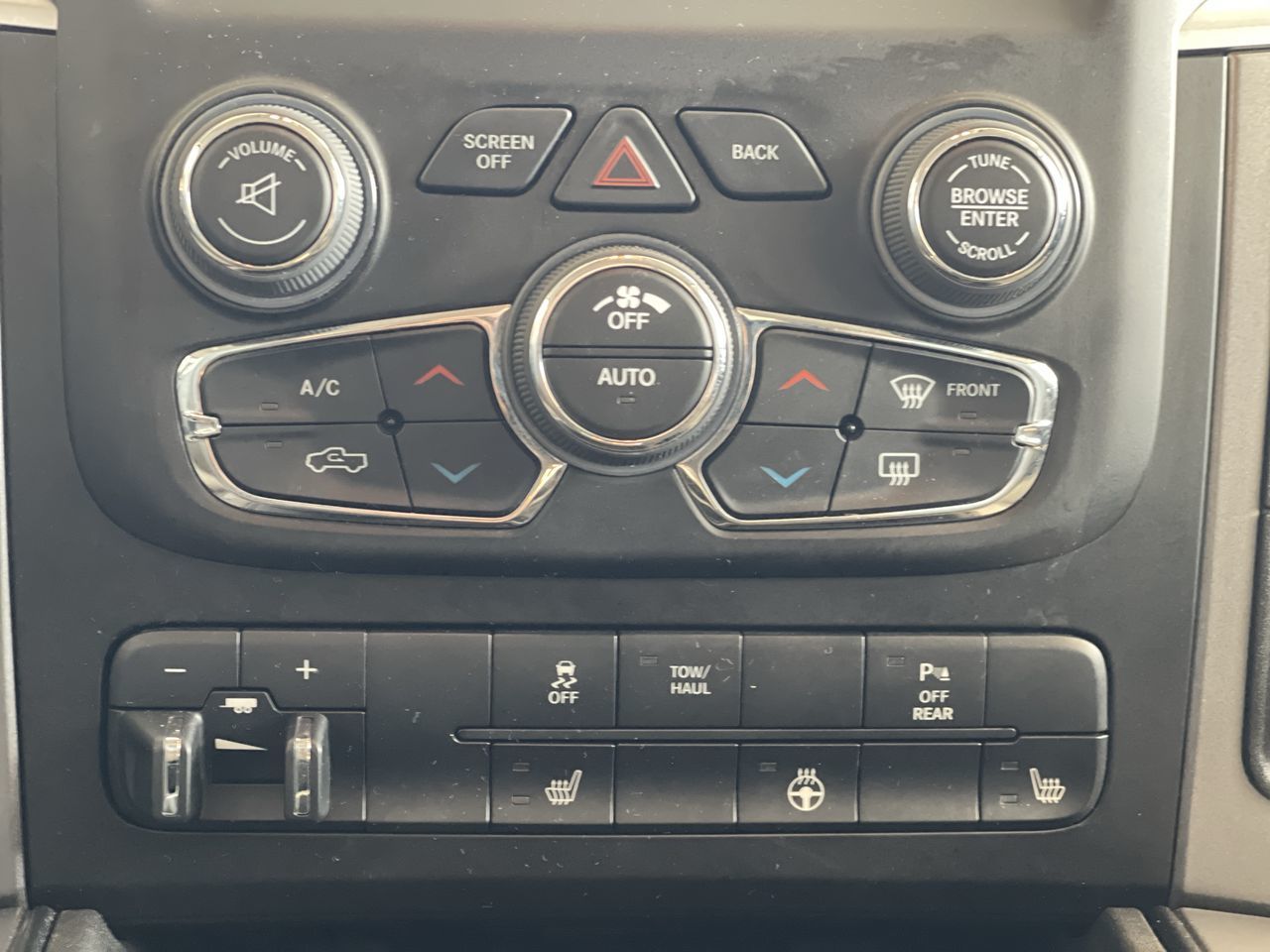 2022 Ram RAM 1500 Classic Crew Cab 4x4 (DS) in Regina, Saskatchewan