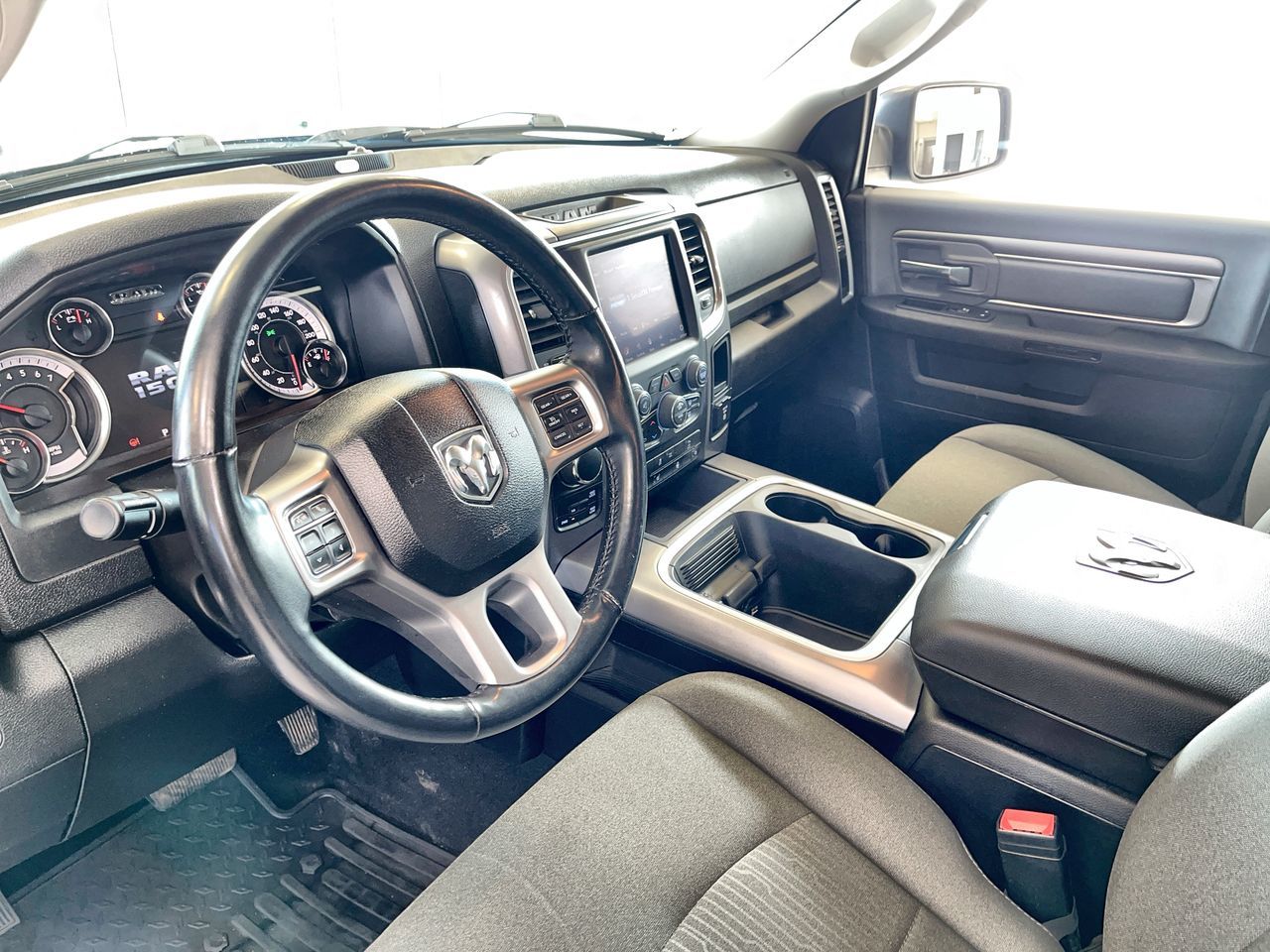 2022 Ram RAM 1500 Classic Crew Cab 4x4 (DS) in Regina, Saskatchewan