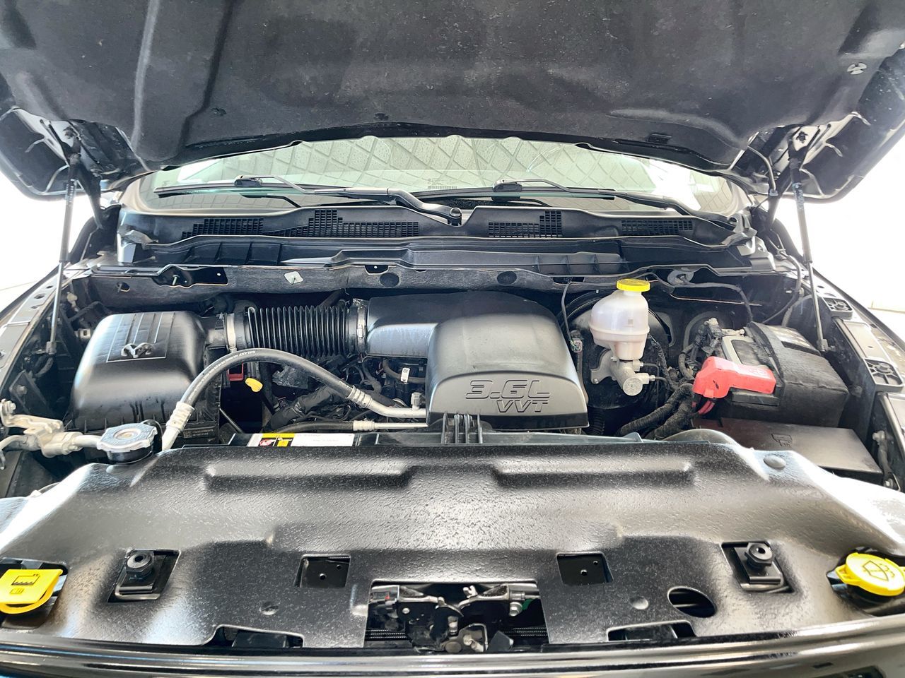 2022 Ram RAM 1500 Classic Crew Cab 4x4 (DS) in Regina, Saskatchewan