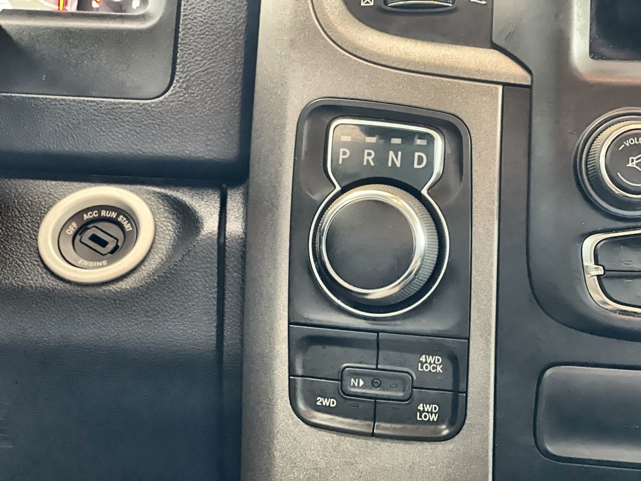 2022 Ram RAM 1500 Classic Crew Cab 4x4 (DS)