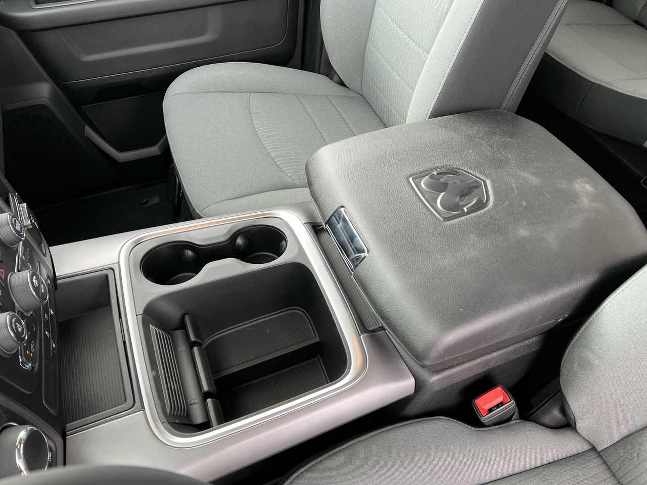 2022 Ram RAM 1500 Classic Crew Cab 4x4 (DS) in Regina, Saskatchewan