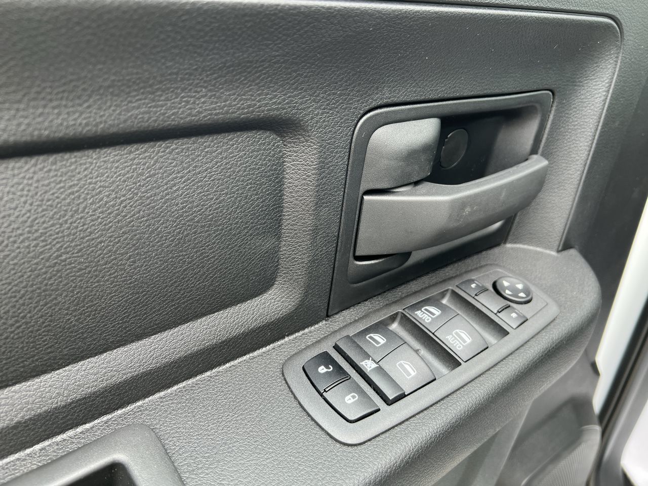 2022 Ram RAM 1500 Classic Crew Cab 4x4 (DS) in Regina, Saskatchewan