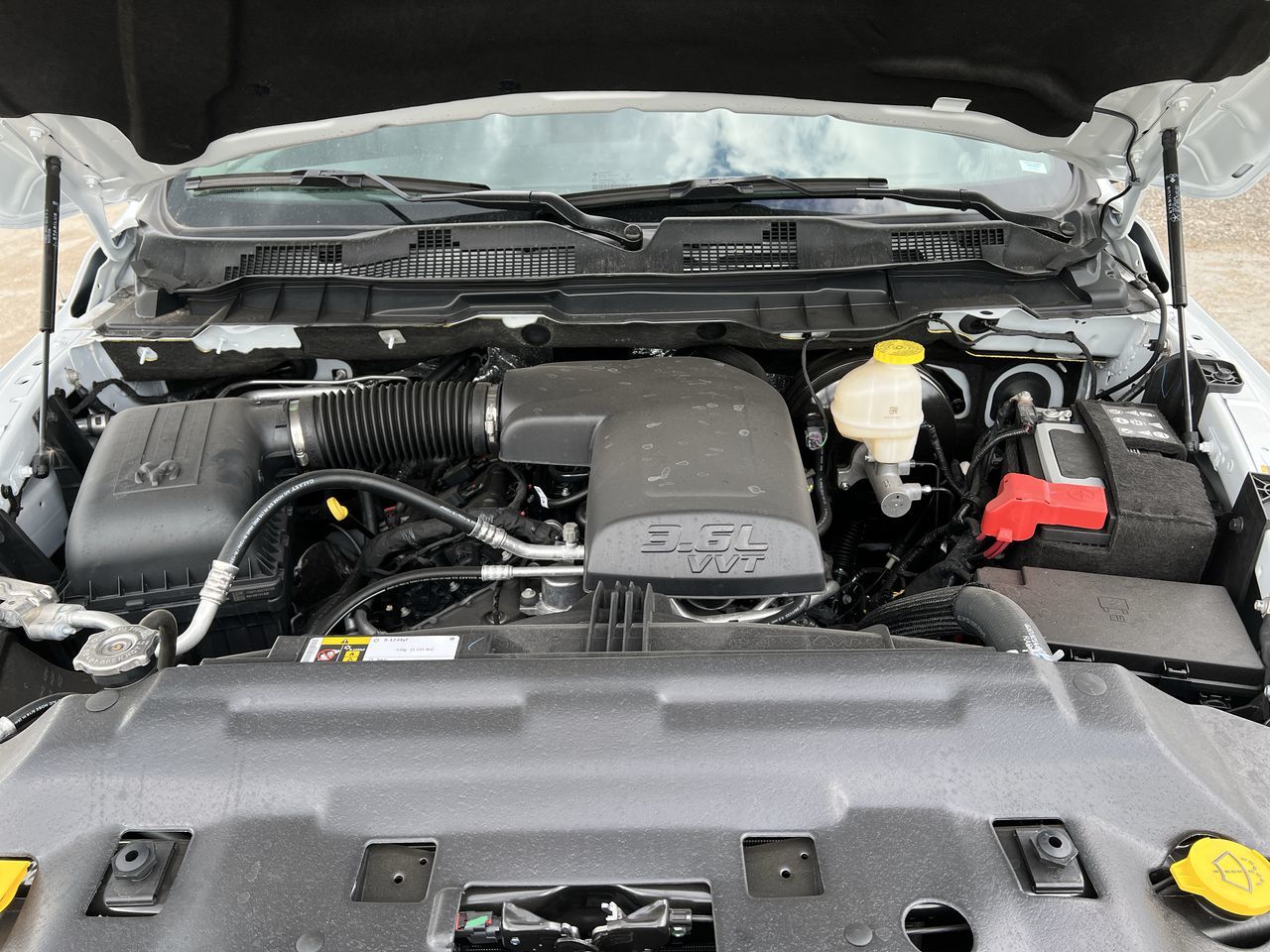 2022 Ram RAM 1500 Classic Crew Cab 4x4 (DS) in Regina, Saskatchewan