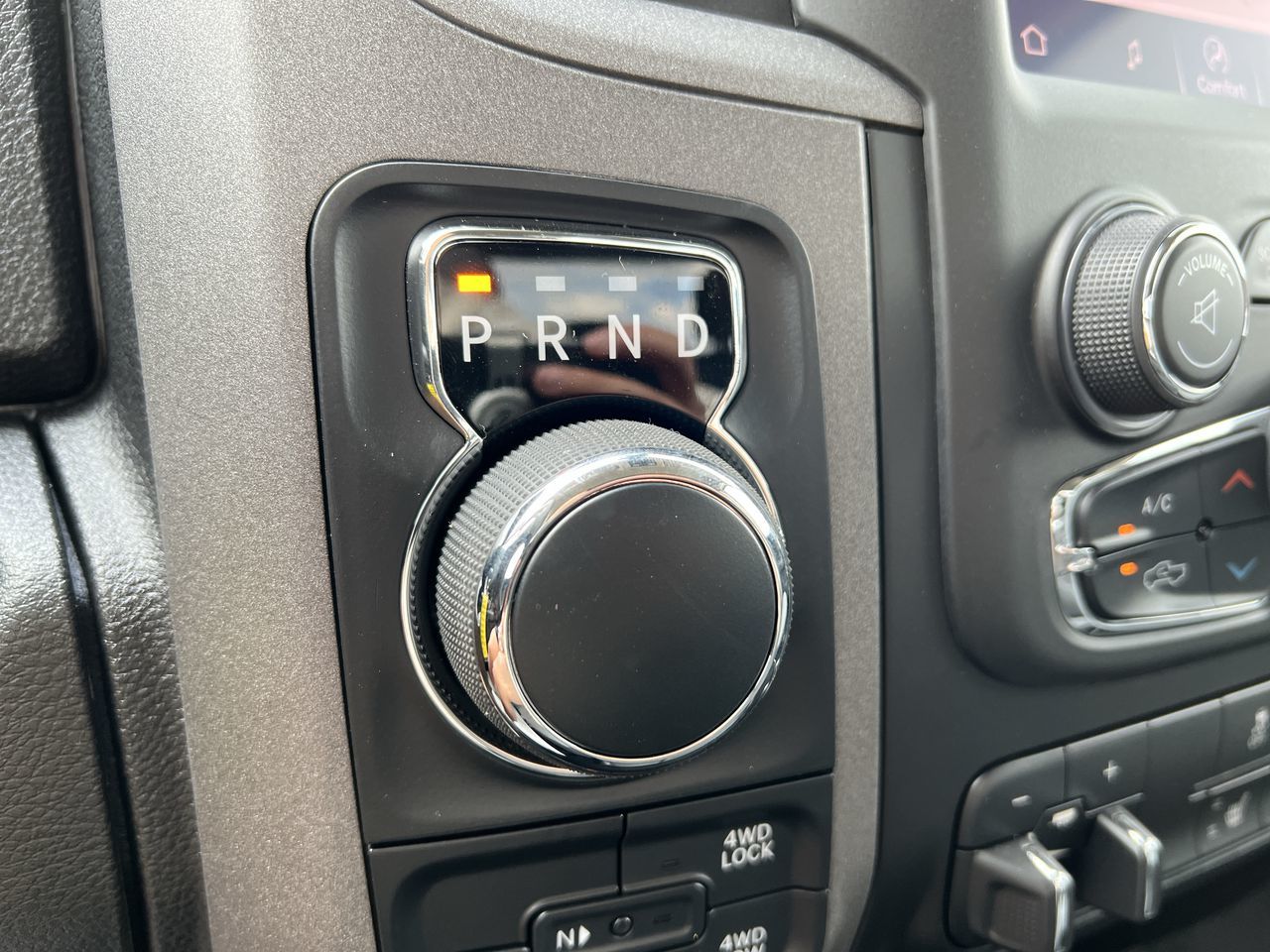 2022 Ram RAM 1500 Classic Crew Cab 4x4 (DS) in Regina, Saskatchewan