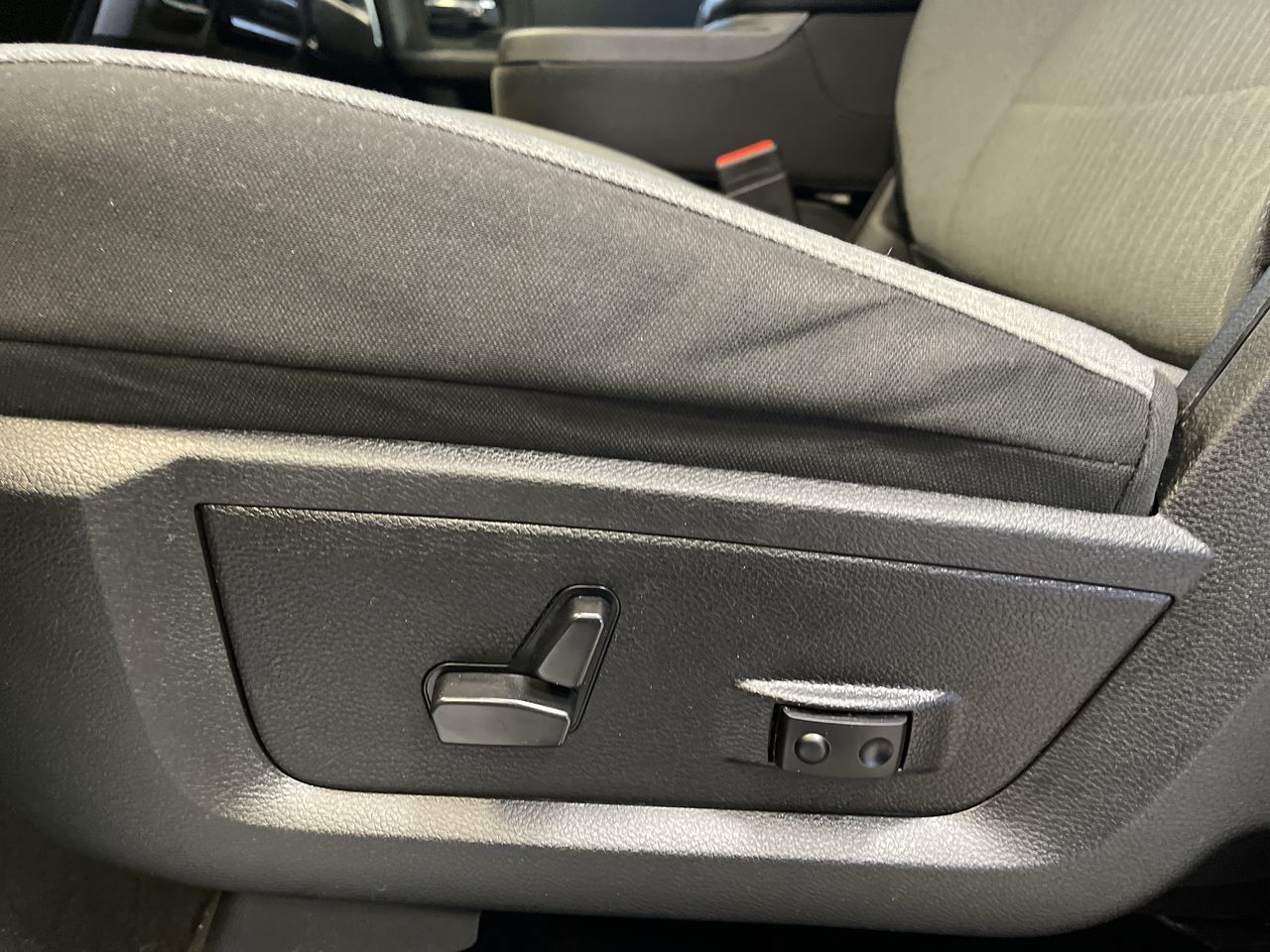 2023 Ram RAM 1500 Classic Crew Cab 4x4 (DS) in Regina, Saskatchewan