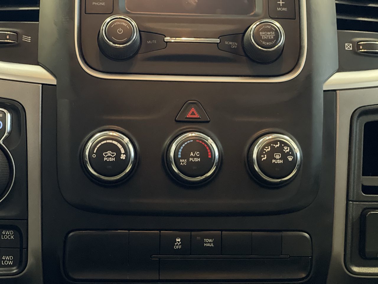 2023 Ram RAM 1500 Classic Crew Cab 4x4 (DS) in Regina, Saskatchewan