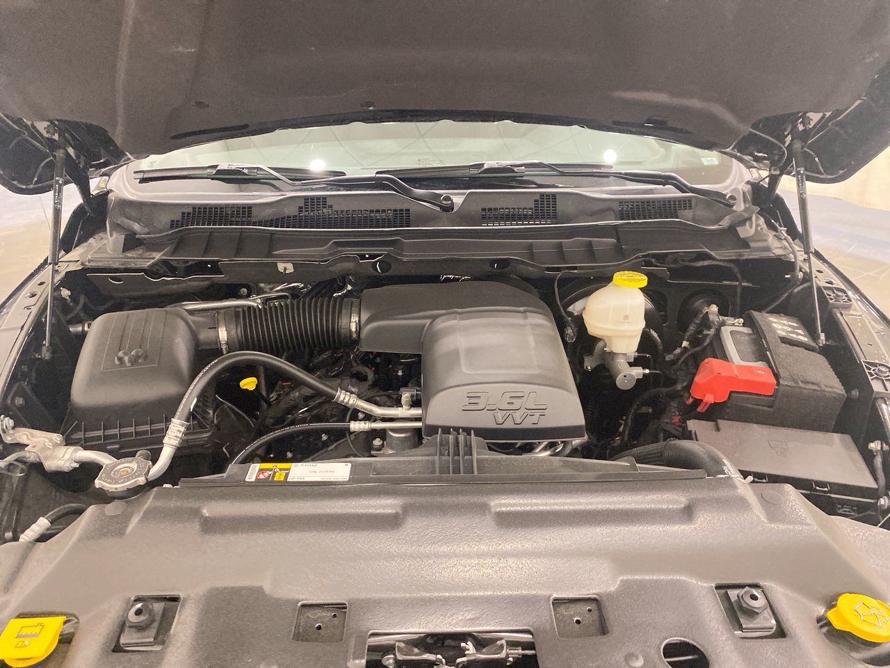 2022 Ram RAM 1500 Classic Quad Cab 4x4 (DS) in Regina, Saskatchewan