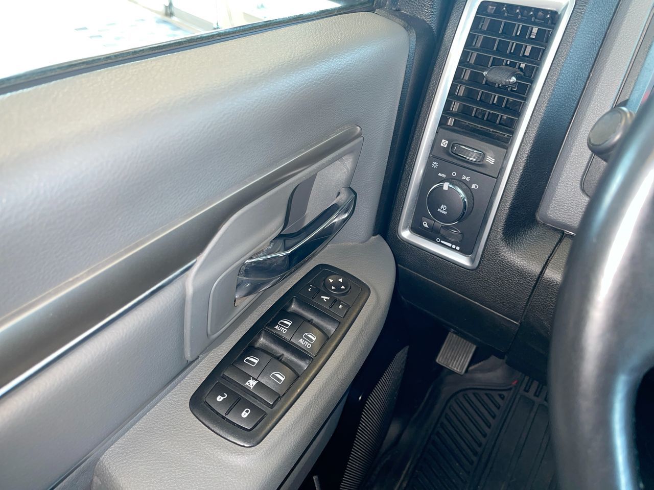 2019 Ram RAM 1500 Crew Cab 4x4 (ds) in Regina, Saskatchewan