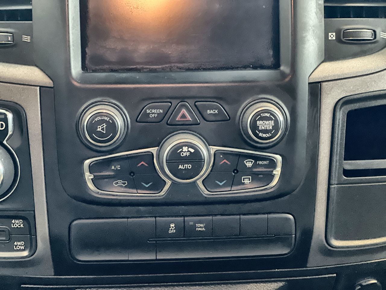 Ram RAM 1500 Crew Cab 4x4 (DS)  2019 à Regina, Saskatchewan