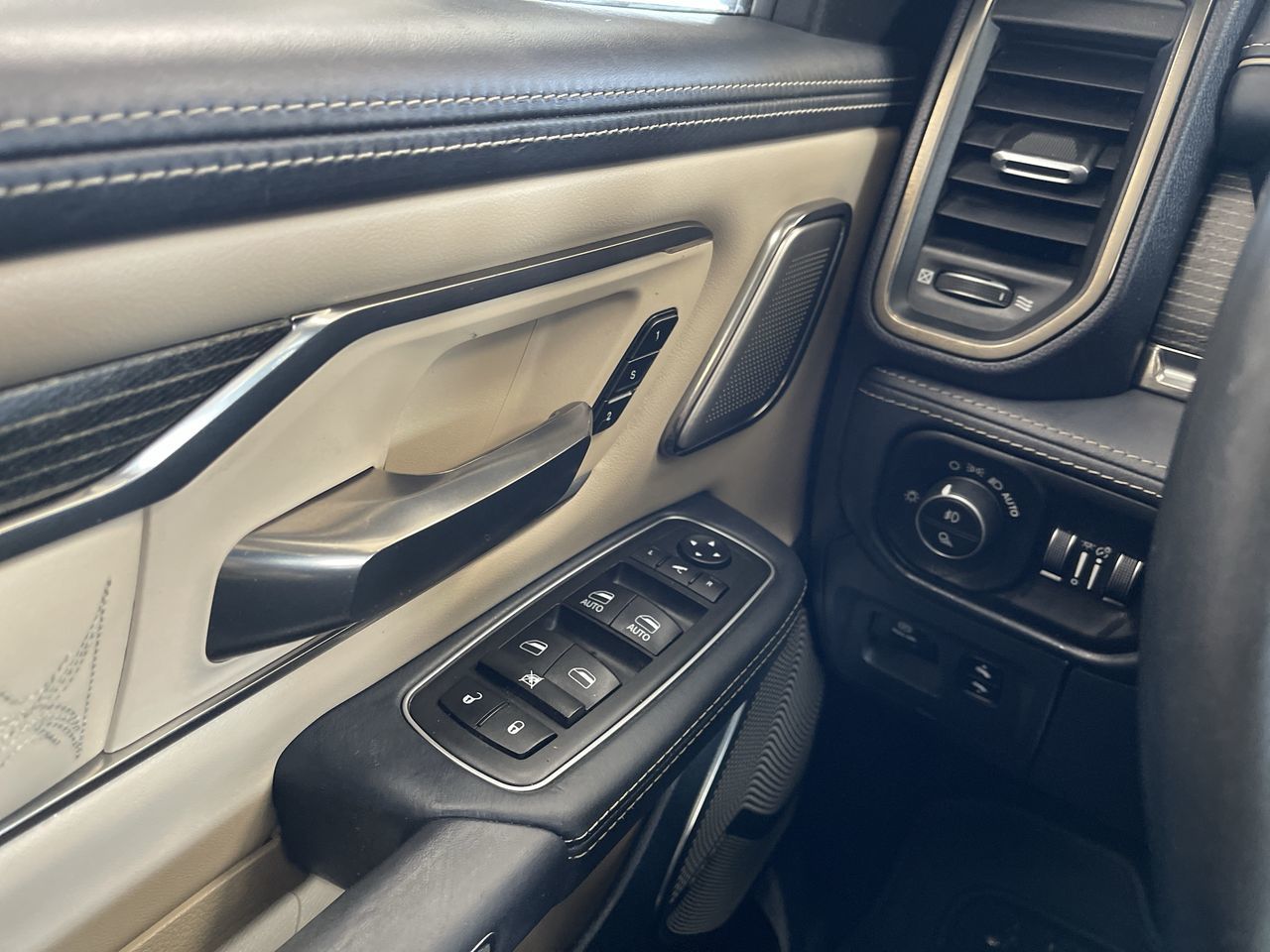 2019 Ram RAM 1500 Crew Cab 4x4 (DT) in Regina, Saskatchewan