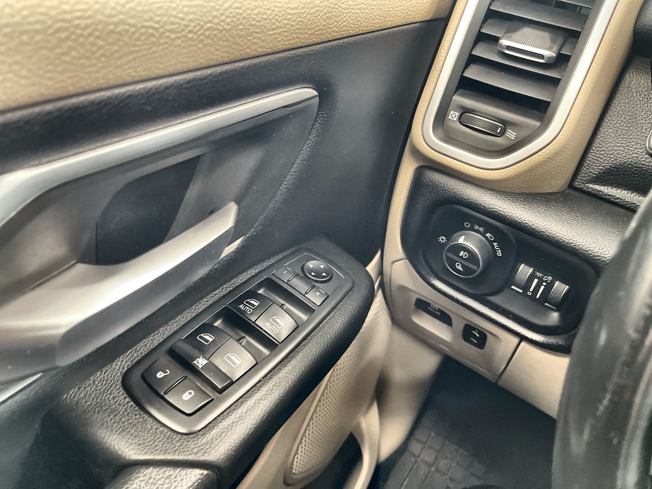 2019 Ram RAM 1500 Crew Cab 4x4 (DT) in Regina, Saskatchewan