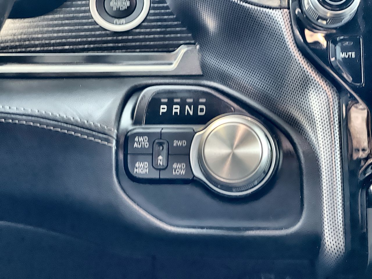 Ram RAM 1500 Crew Cab 4x4 (DT)  2021 à Regina, Saskatchewan