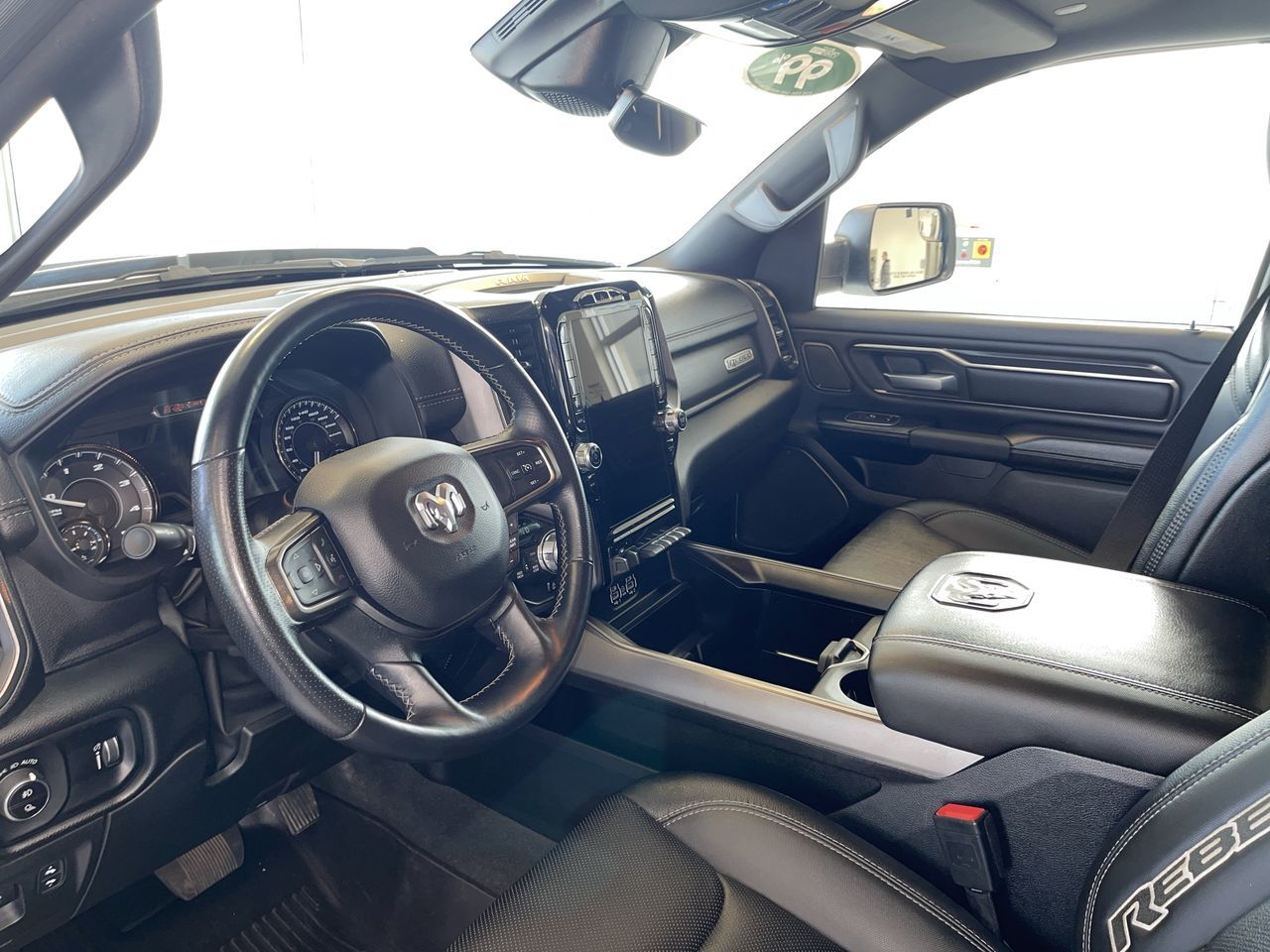 2022 Ram RAM 1500 Crew Cab 4x4 (dt)