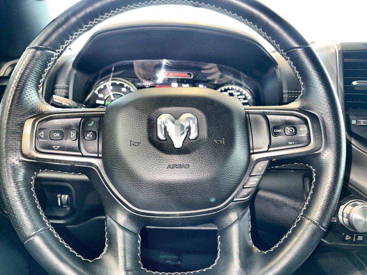 2022 Ram RAM 1500 Crew Cab 4x4 (dt)