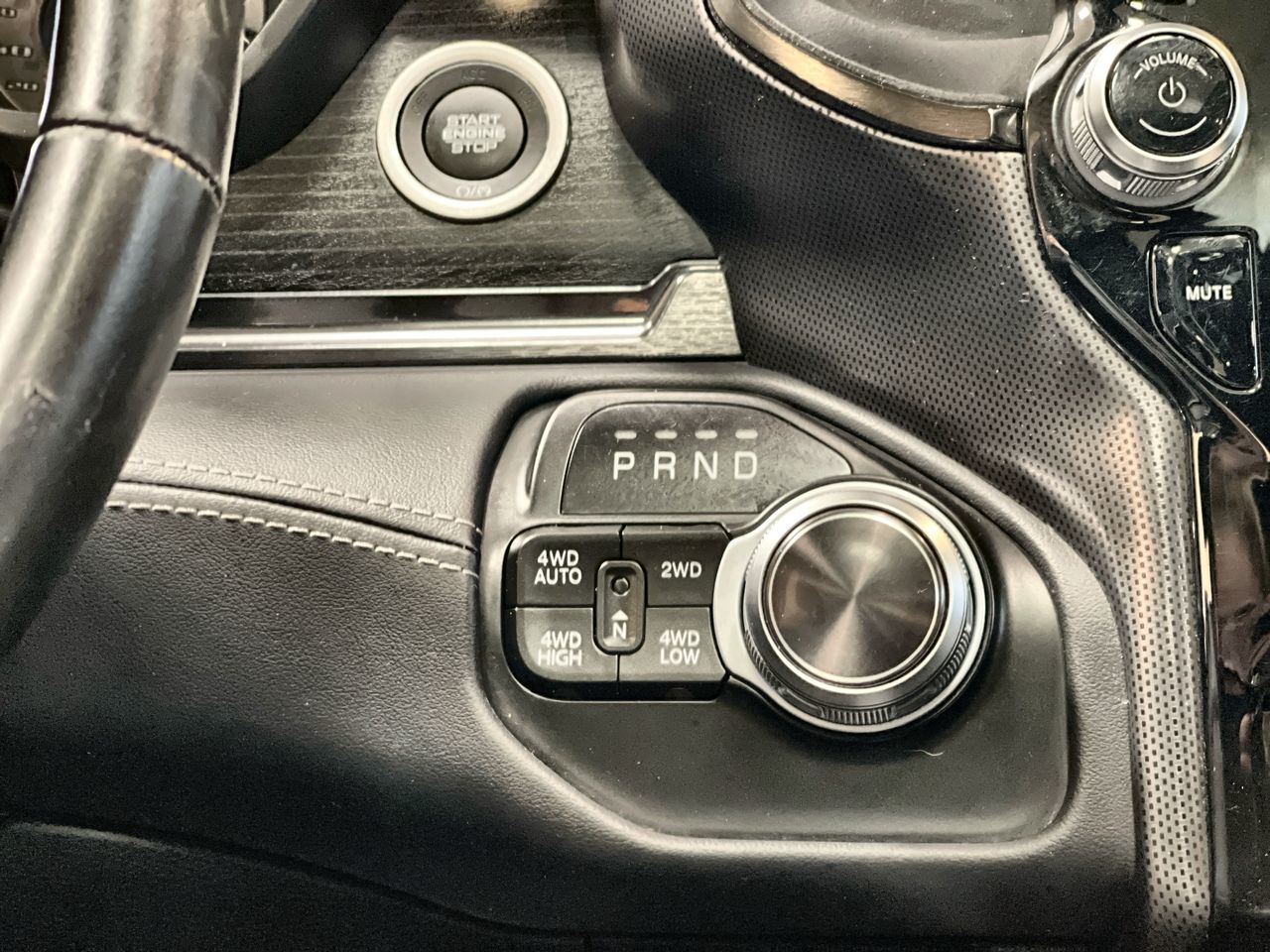 2022 Ram RAM 1500 Crew Cab 4x4 (dt)