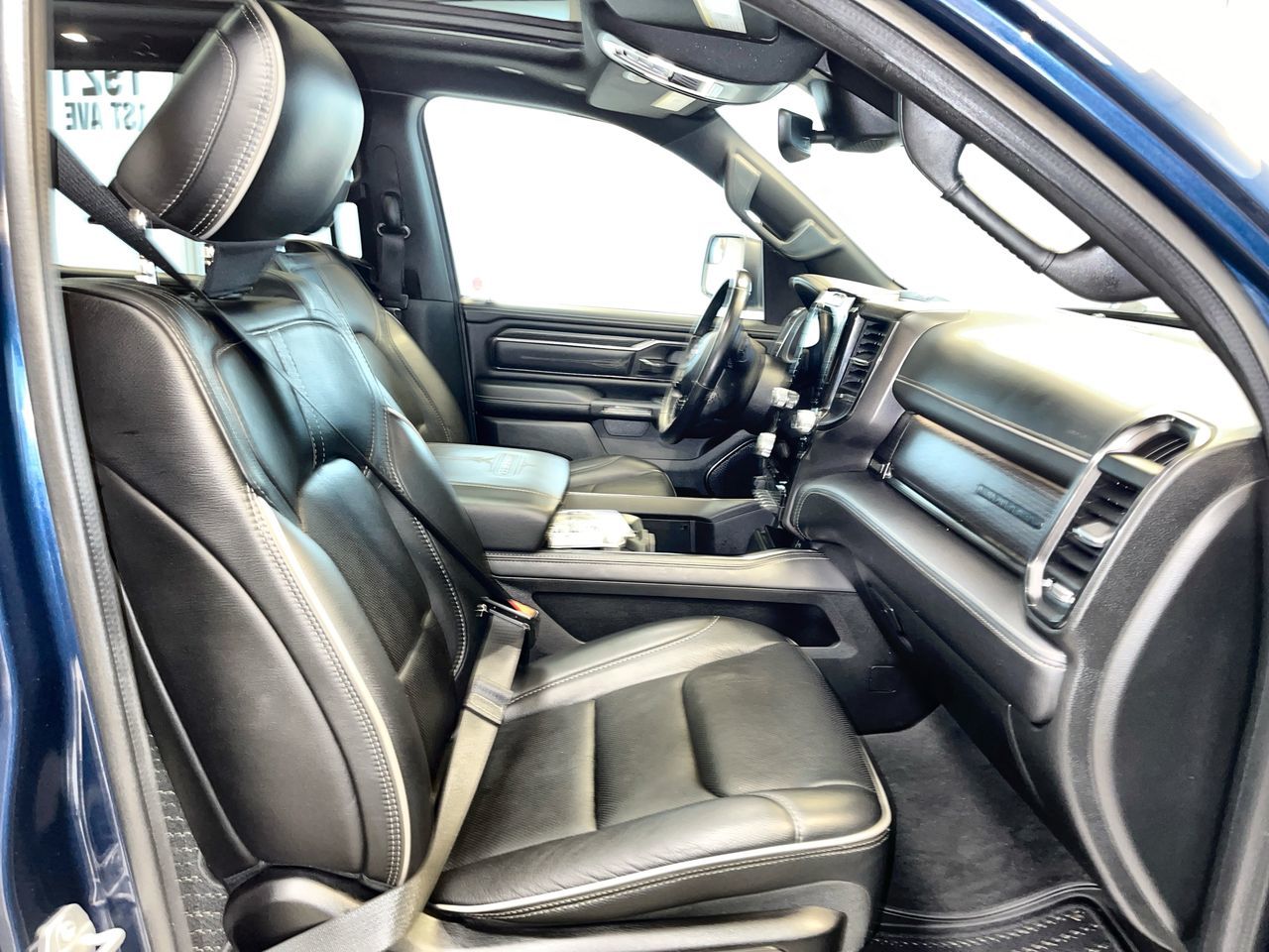 2022 Ram RAM 1500 Crew Cab 4x4 (dt)