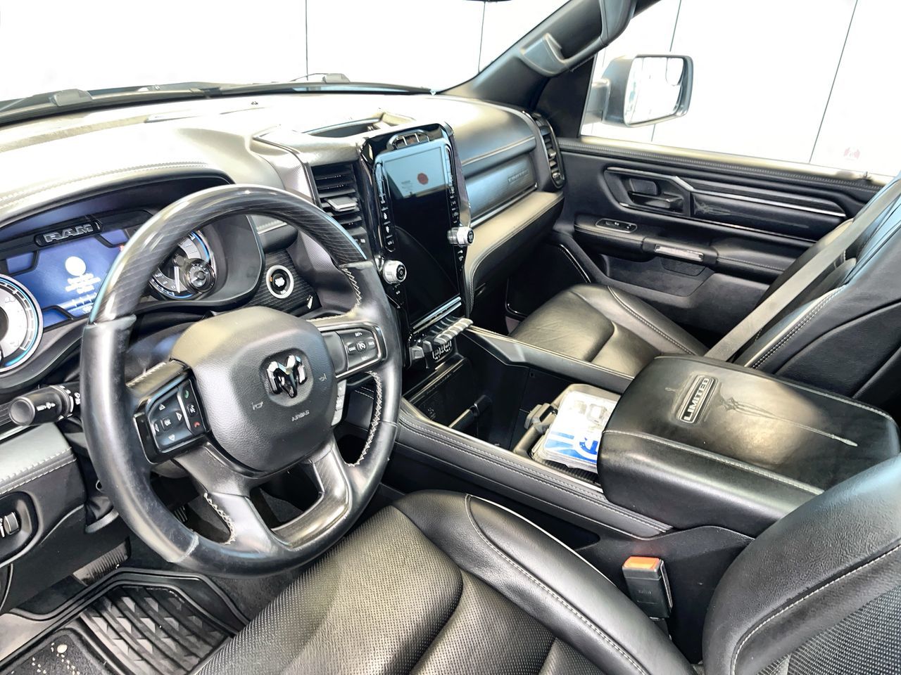 2022 Ram RAM 1500 Crew Cab 4x4 (dt)