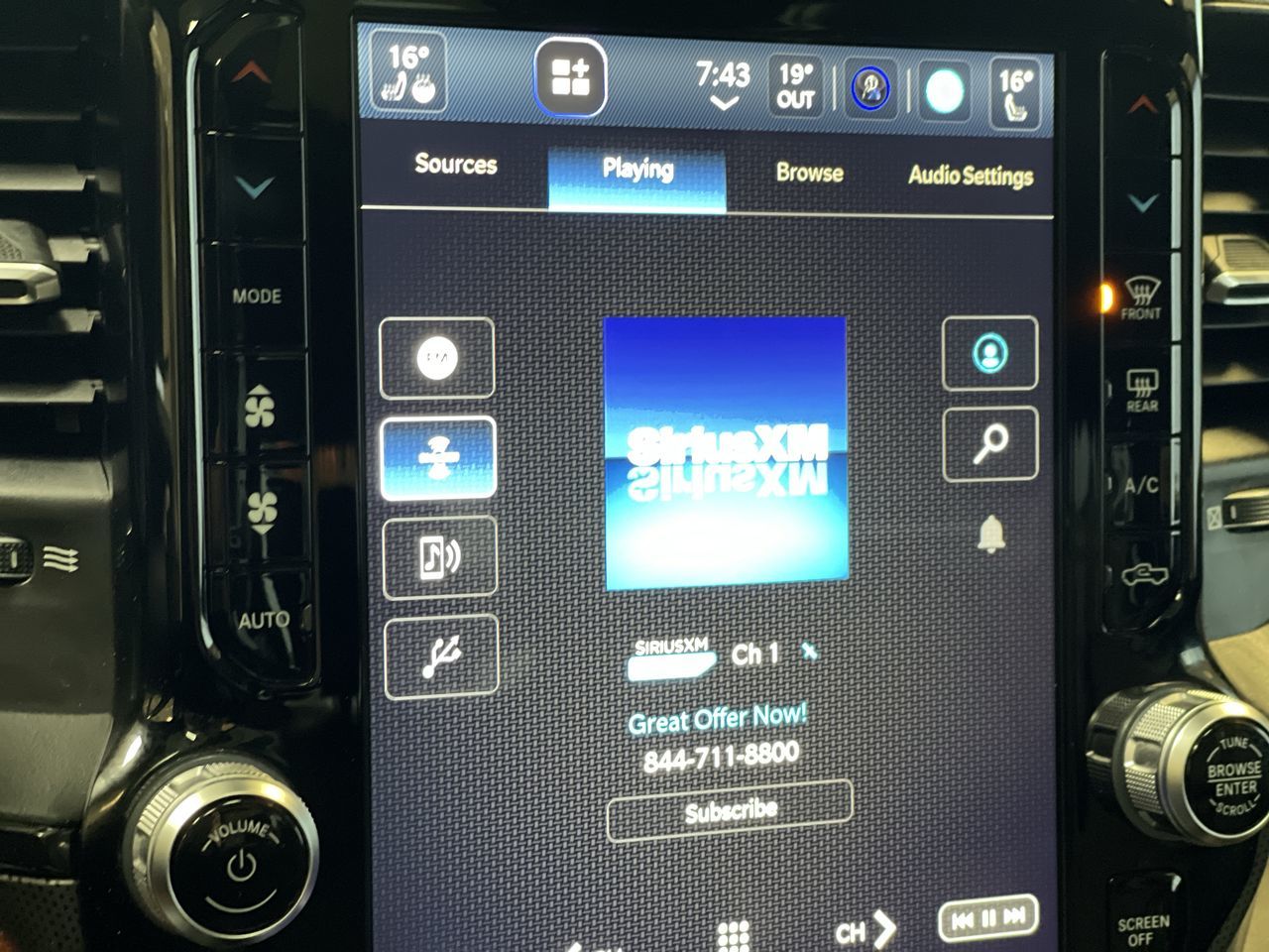 2022 Ram RAM 1500 Crew Cab 4x4 (dt)