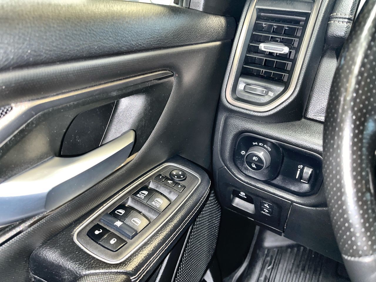 Ram RAM 1500 Crew Cab 4x4 (DT)  2022 à Regina, Saskatchewan