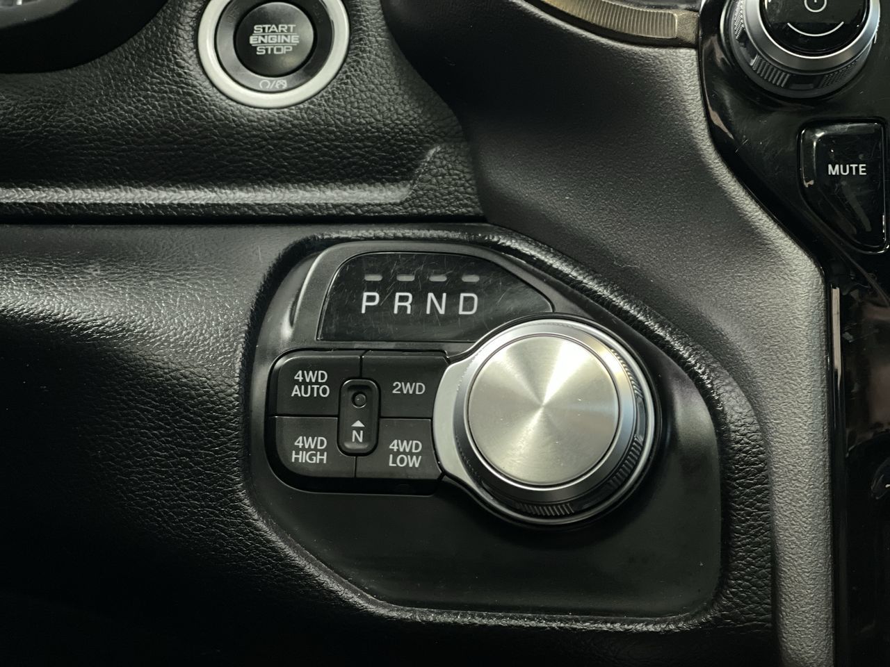 Ram RAM 1500 Crew Cab 4x4 (DT)  2022 à Regina, Saskatchewan