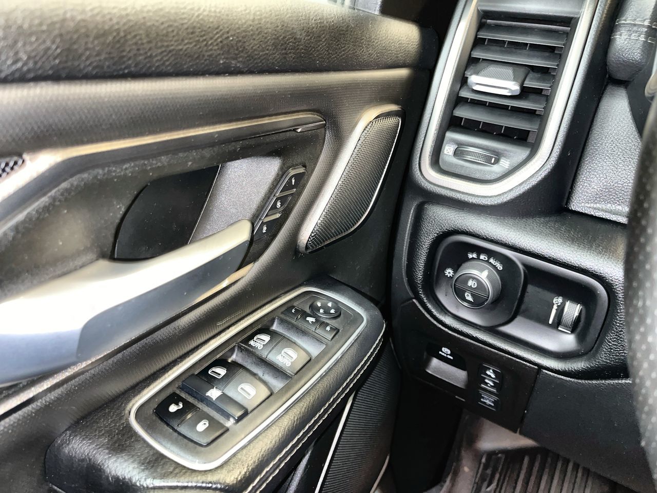 Ram RAM 1500 Crew Cab 4x4 (DT)  2022 à Regina, Saskatchewan